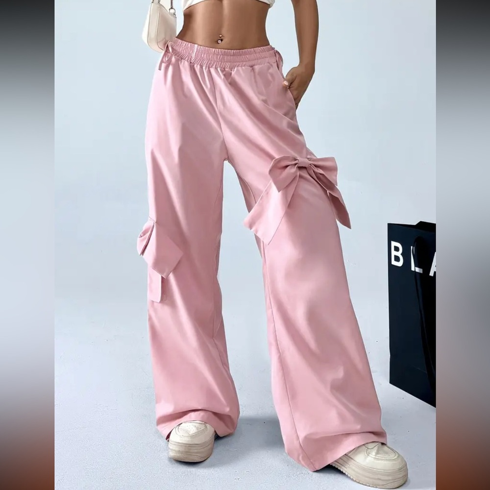 Pink Wide-Leg Pants with Bow Accents size 14-16🌼🌼🌼🌼🌼